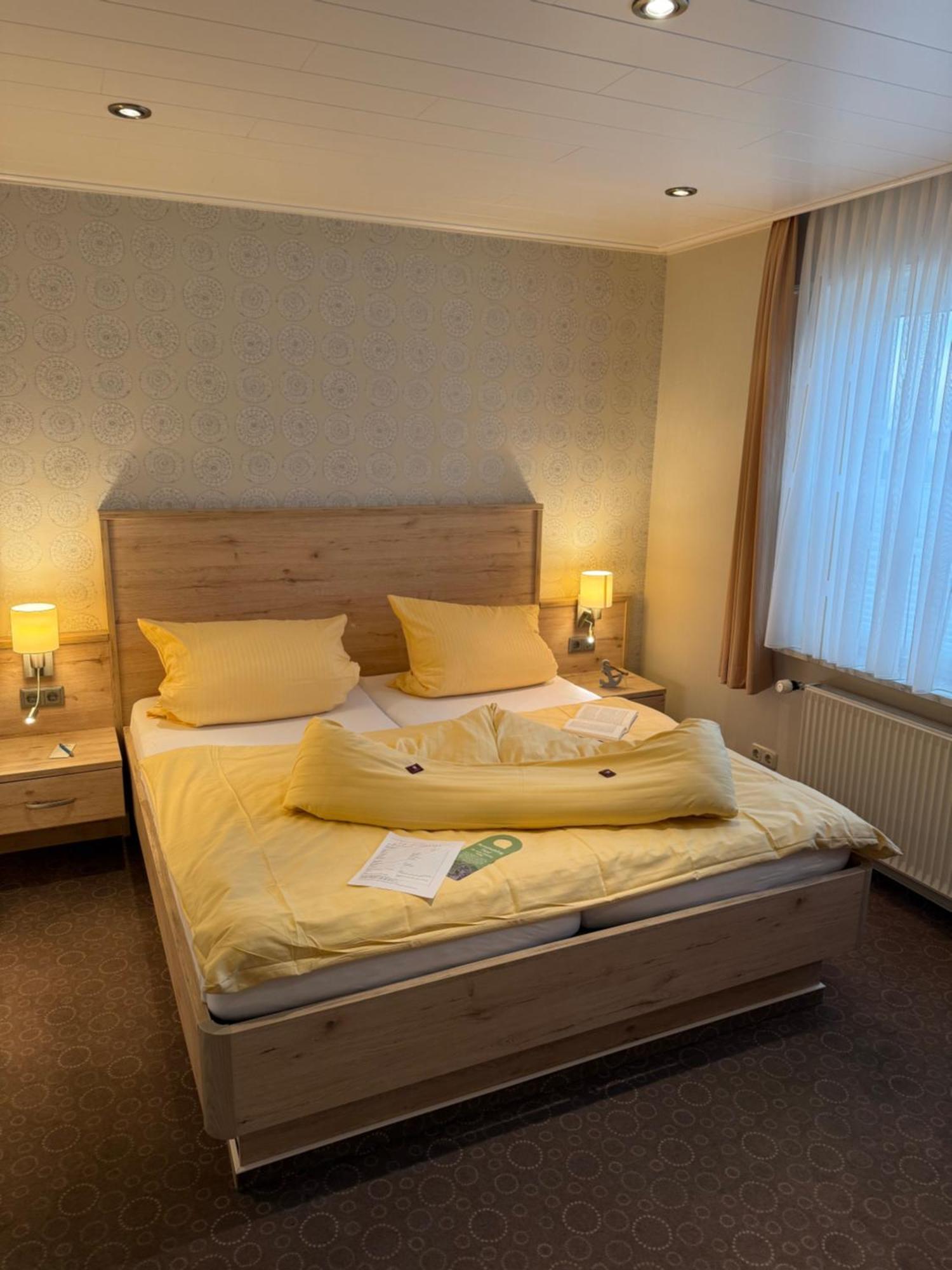 Hotel Peters Neuharlingersiel Zewnętrze zdjęcie